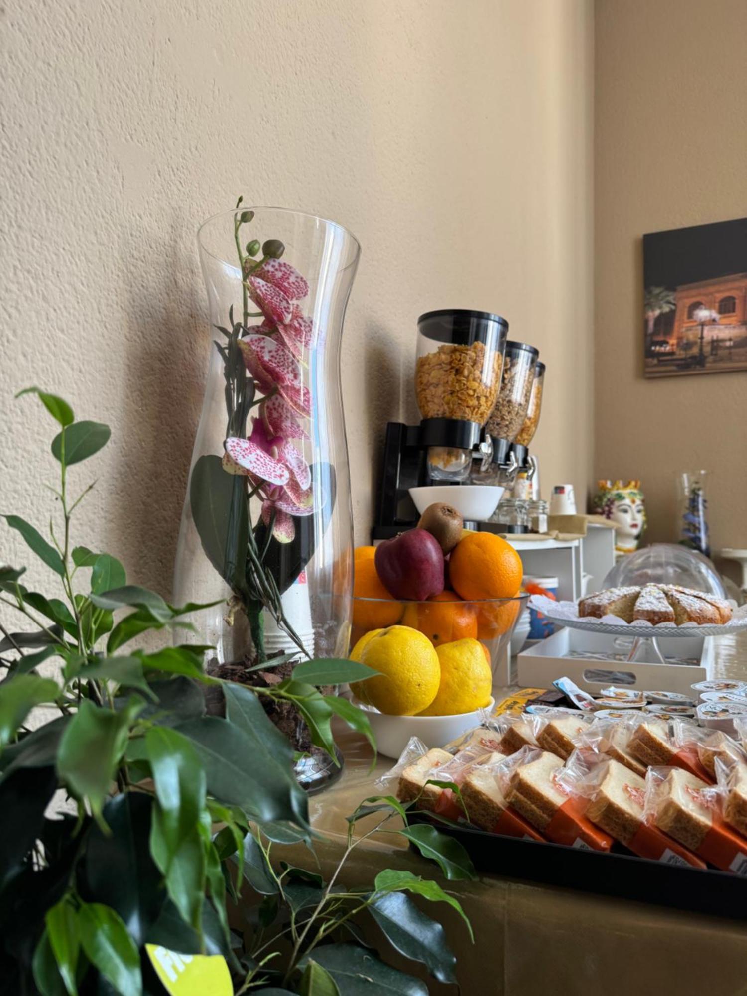 Crispi 120 Rooms New Opening باليرمو المظهر الخارجي الصورة